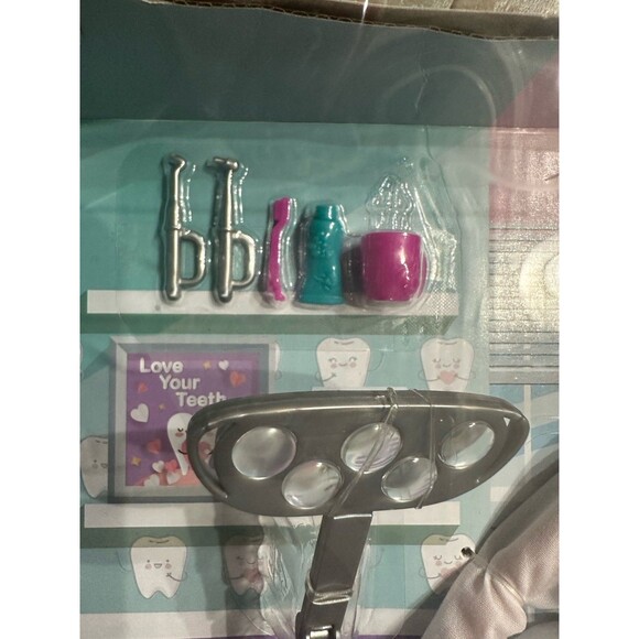 Steffi Love Child Dentist Doll Playset Blonde with Acessories 11 1/2" Simba Toys - Picture 6 of 8